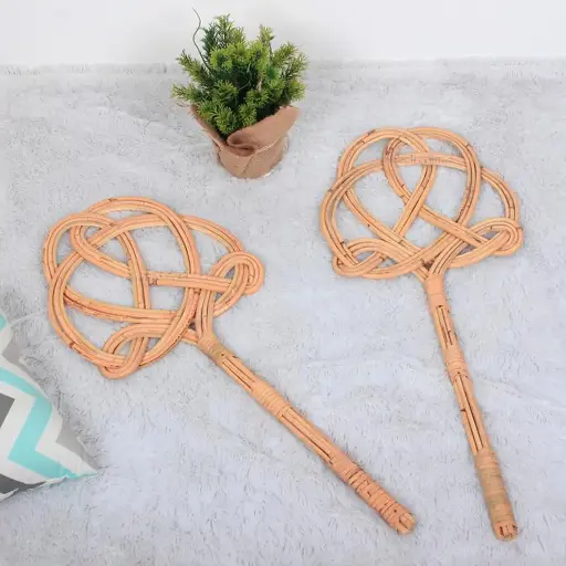Rattan mattress cleaning racket